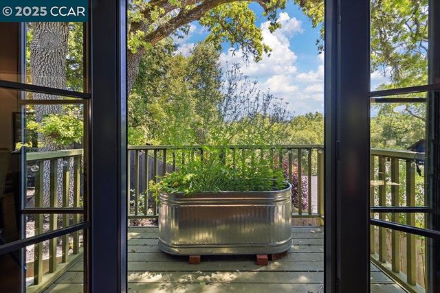 40 Camino Don Miguel, Orinda, CA 94563