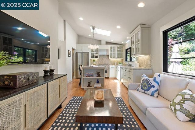 40 Camino Don Miguel, Orinda, CA 94563