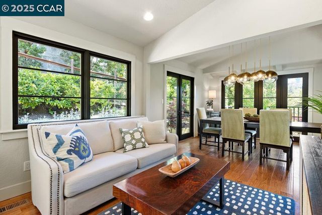 40 Camino Don Miguel, Orinda, CA 94563