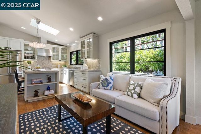 40 Camino Don Miguel, Orinda, CA 94563