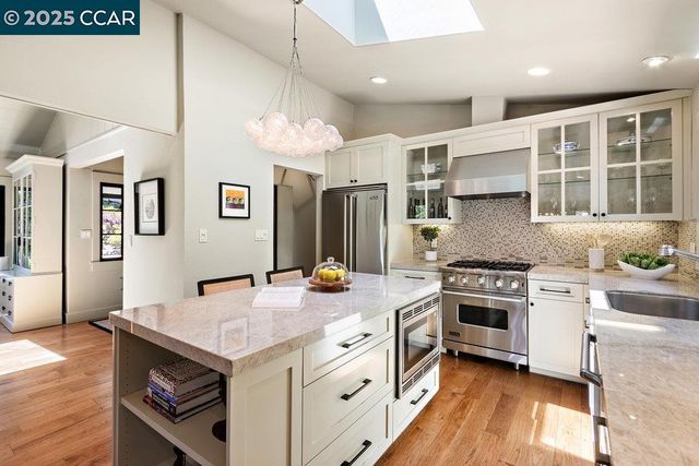 40 Camino Don Miguel, Orinda, CA 94563