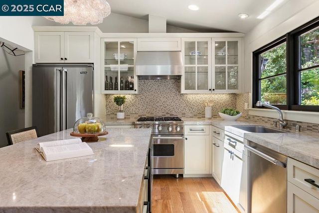 40 Camino Don Miguel, Orinda, CA 94563