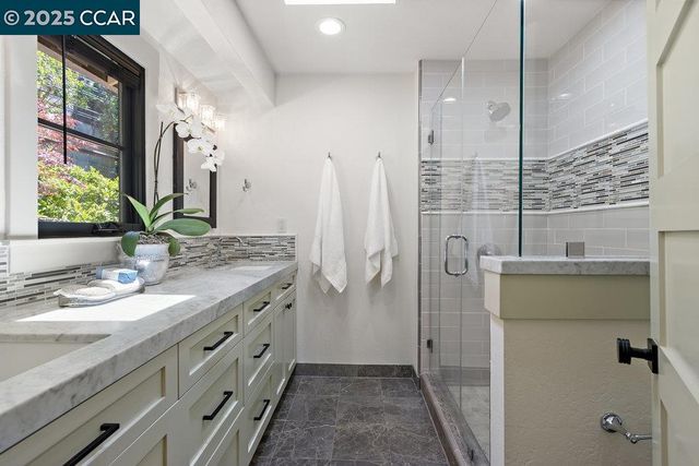 40 Camino Don Miguel, Orinda, CA 94563