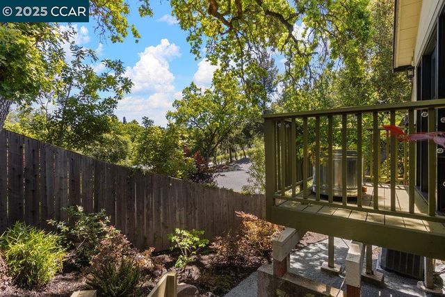 40 Camino Don Miguel, Orinda, CA 94563