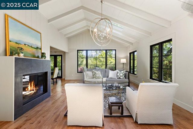 40 Camino Don Miguel, Orinda, CA 94563