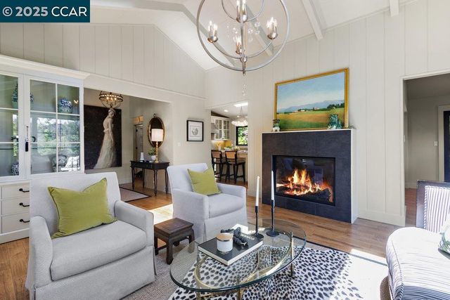 40 Camino Don Miguel, Orinda, CA 94563