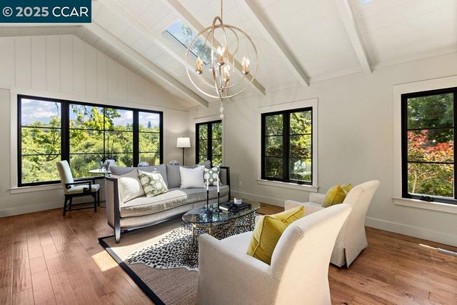40 Camino Don Miguel, Orinda, CA 94563
