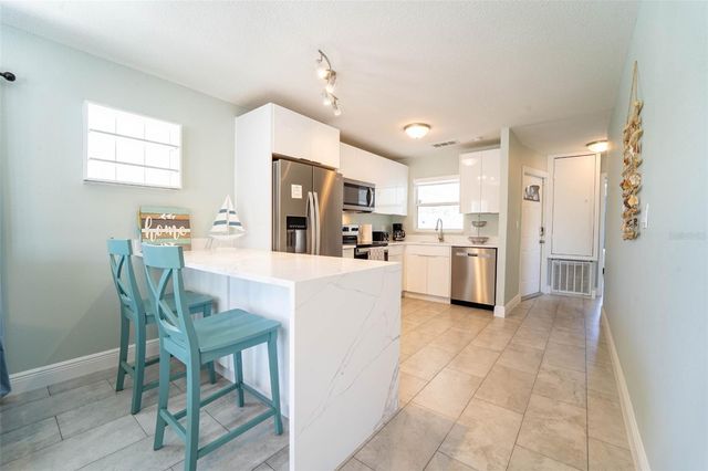 4825 FLORAMAR TERRACE, New Port Richey, FL 34652