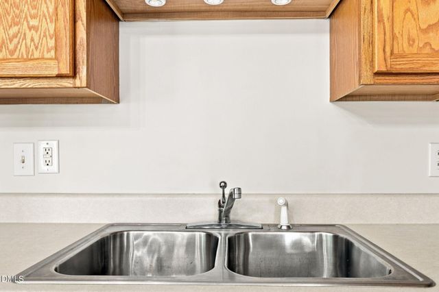 8621 Neuse Club Lane, Raleigh, NC 27616