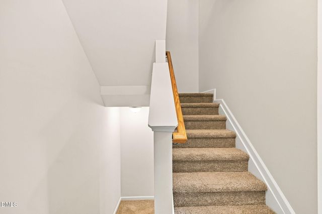 8621 Neuse Club Lane, Raleigh, NC 27616