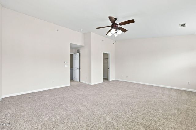 8621 Neuse Club Lane, Raleigh, NC 27616