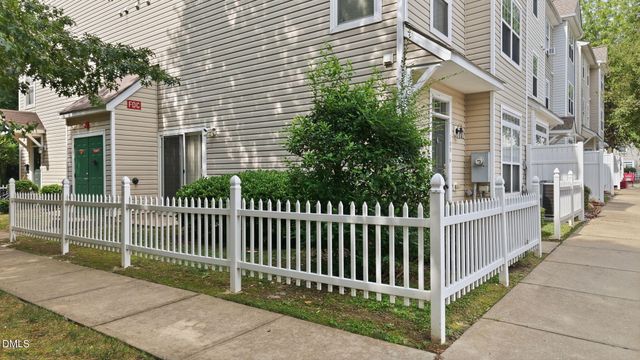 8621 Neuse Club Lane, Raleigh, NC 27616
