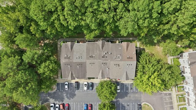 8621 Neuse Club Lane, Raleigh, NC 27616