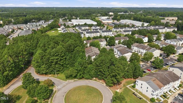 8621 Neuse Club Lane, Raleigh, NC 27616