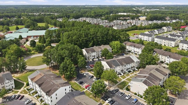 8621 Neuse Club Lane, Raleigh, NC 27616