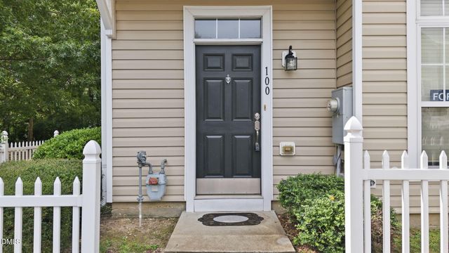 8621 Neuse Club Lane, Raleigh, NC 27616