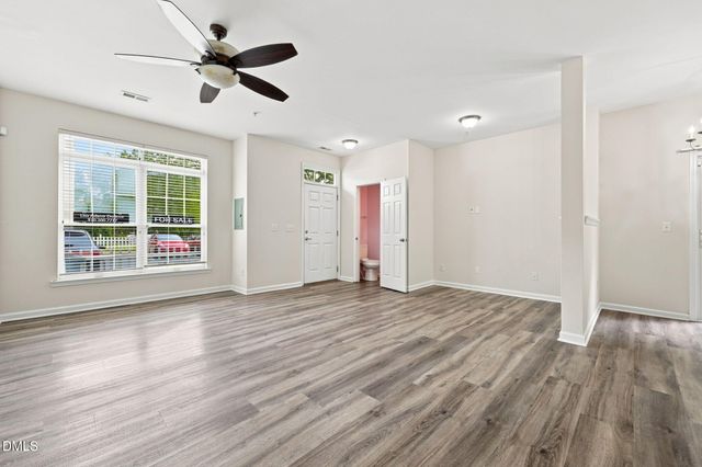 8621 Neuse Club Lane, Raleigh, NC 27616