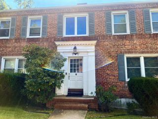 49-16 Douglaston Parkway 2R, Douglaston, NY 11362