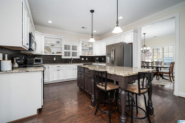 5877 LONGVIEW LANE, Trussville, AL 35173