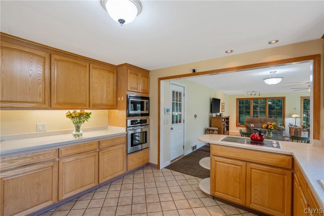 7790 Mcdermott Road, Manlius, NY 13104