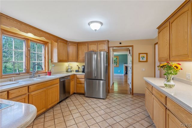 7790 Mcdermott Road, Manlius, NY 13104