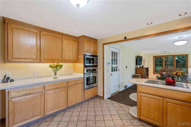 7790 Mcdermott Road, Manlius, NY 13104