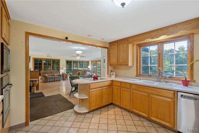 7790 Mcdermott Road, Manlius, NY 13104