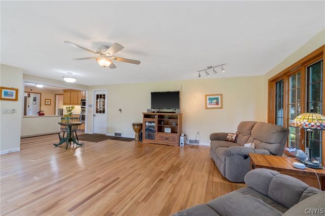 7790 Mcdermott Road, Manlius, NY 13104