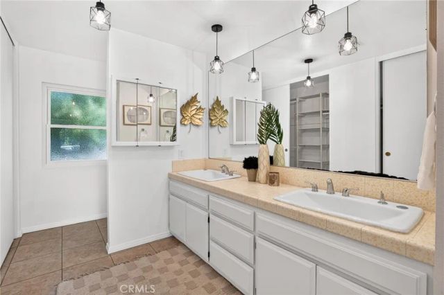 302 S San Mateo Street, Redlands, CA 92373