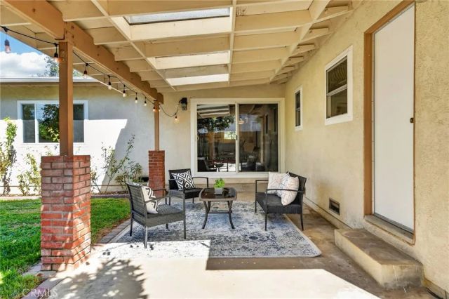 302 S San Mateo Street, Redlands, CA 92373