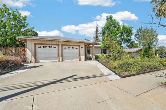 302 S San Mateo Street, Redlands, CA 92373
