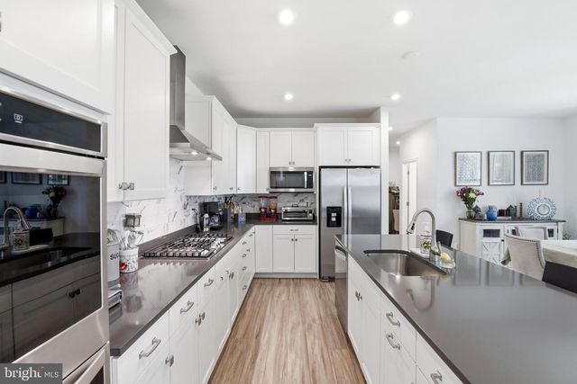 9428 DESCHAMP CT, Manassas, VA 20112