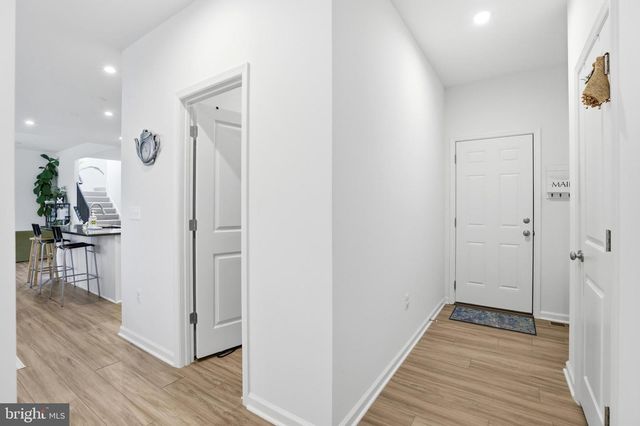 9428 DESCHAMP CT, Manassas, VA 20112