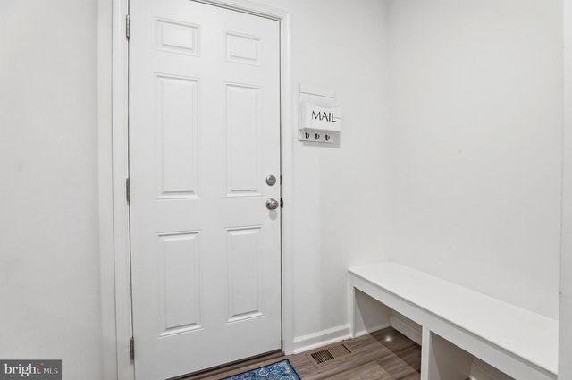9428 DESCHAMP CT, Manassas, VA 20112