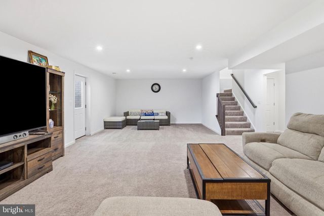 9428 DESCHAMP CT, Manassas, VA 20112
