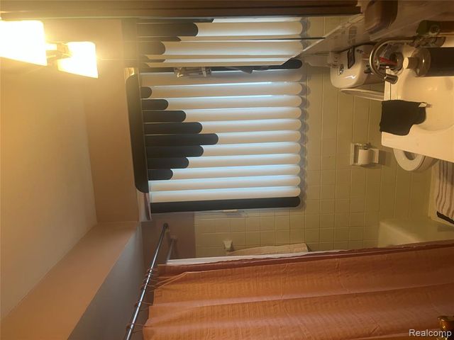 9325 Appleton, Redford, MI 48239