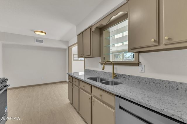 10013 KEYSTONE Drive, El Paso, TX 79924