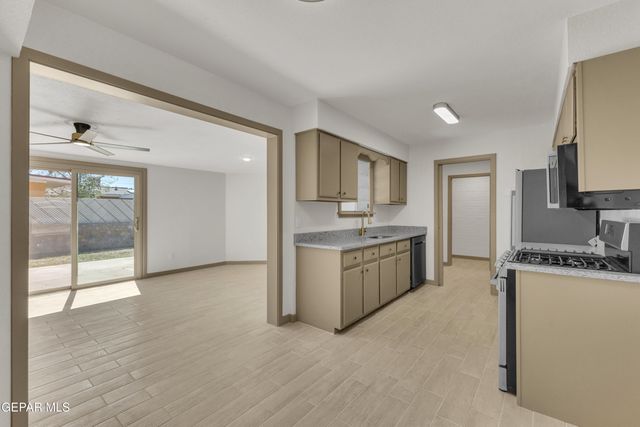 10013 KEYSTONE Drive, El Paso, TX 79924