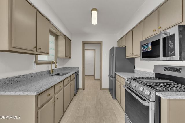 10013 KEYSTONE Drive, El Paso, TX 79924