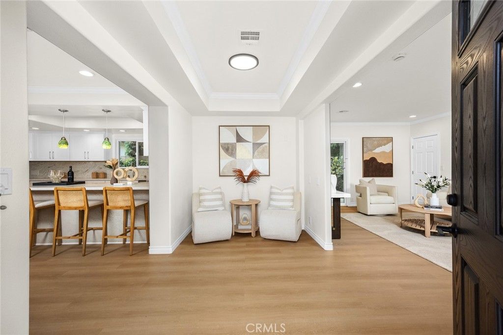 Image 4 of property listing at 2335 S 6th Avenue, Arcadia, CA 91006