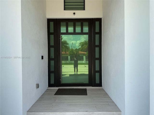 9600 SW 66th Street, Miami, FL 33173