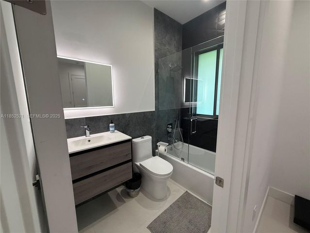 9600 SW 66th Street, Miami, FL 33173