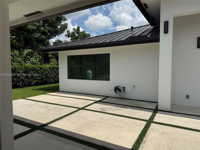 9600 SW 66th Street, Miami, FL 33173