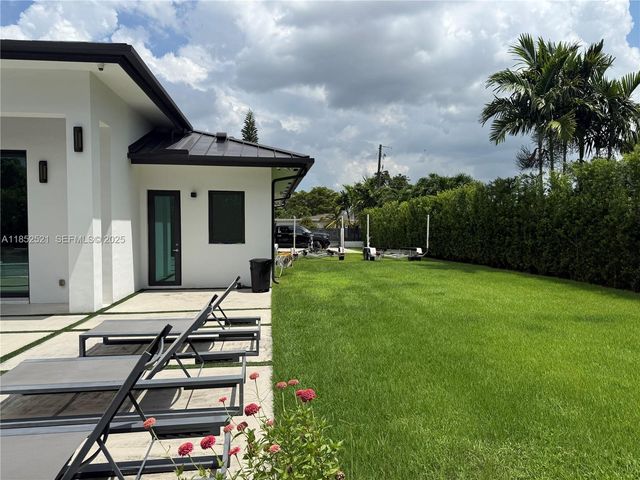9600 SW 66th Street, Miami, FL 33173