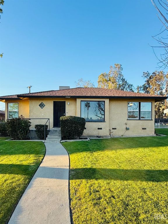 1422 Bernard Street, Bakersfield, CA 93305