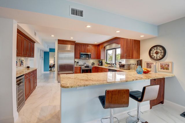 399 SW 15th Street, Boca Raton, FL 33432