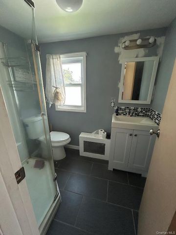 76 Idaho Street, Lindenhurst, NY 11757