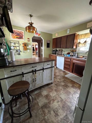 76 Idaho Street, Lindenhurst, NY 11757