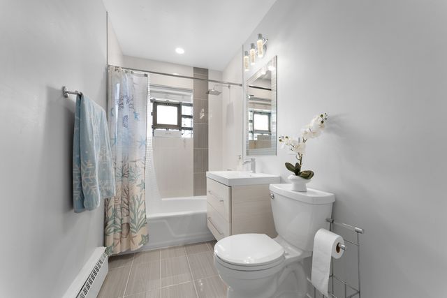 3109 Paris Avenue 204, River Grove, IL 60171