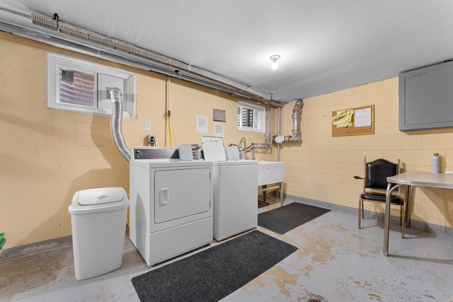 3109 Paris Avenue 204, River Grove, IL 60171